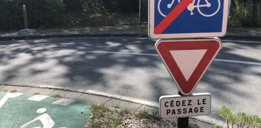 Cédez le passage, rue de la Râperie